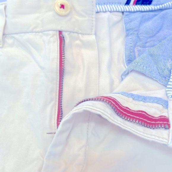 TOMMY HILFIGER- Men's Cream Shorts 🩳 - Picture 3 of 8